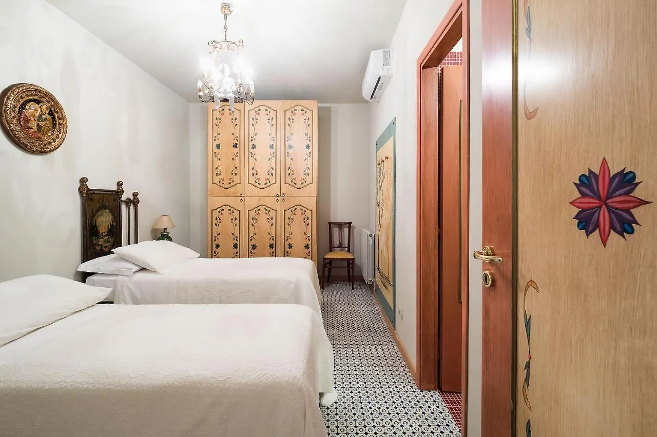 La Boheme Villa Taormina 0*,