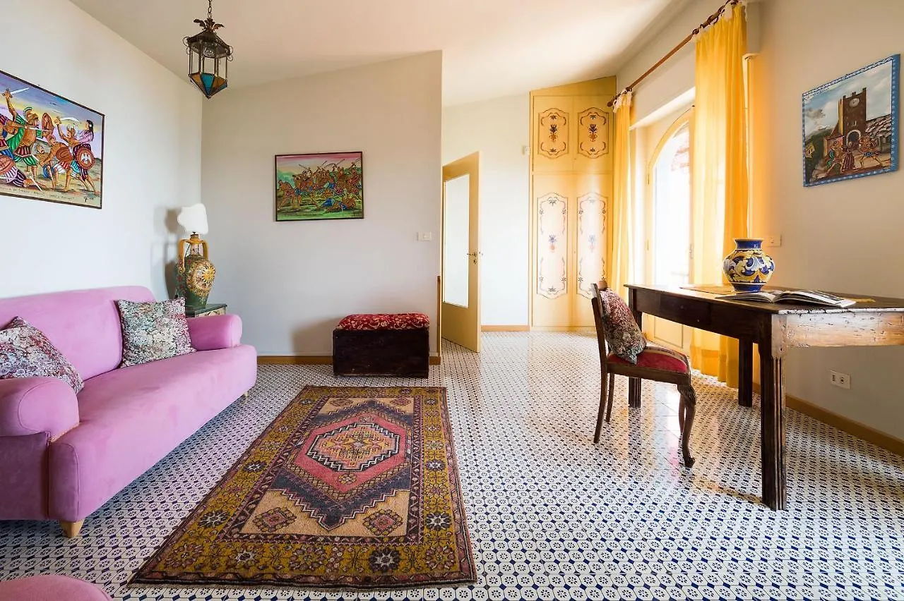 La Boheme Villa Taormina