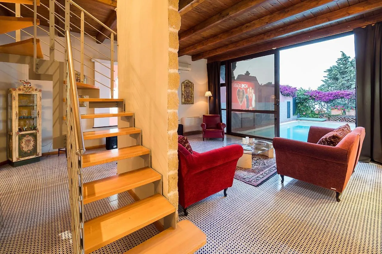 La Boheme Villa Taormina